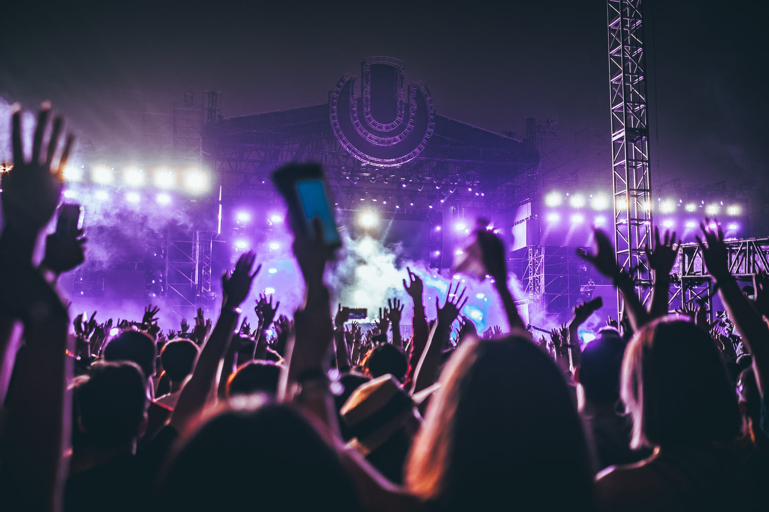 Rock On All Night: Survive the Music Festival Hangover with Clænsian Hangover Remedy