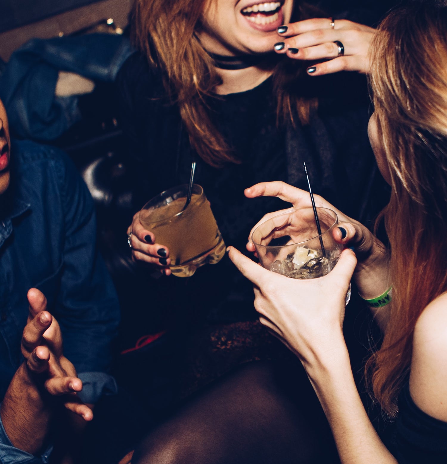 Clænsian’s guide to lower the risk of being the victim of drink spiking.
